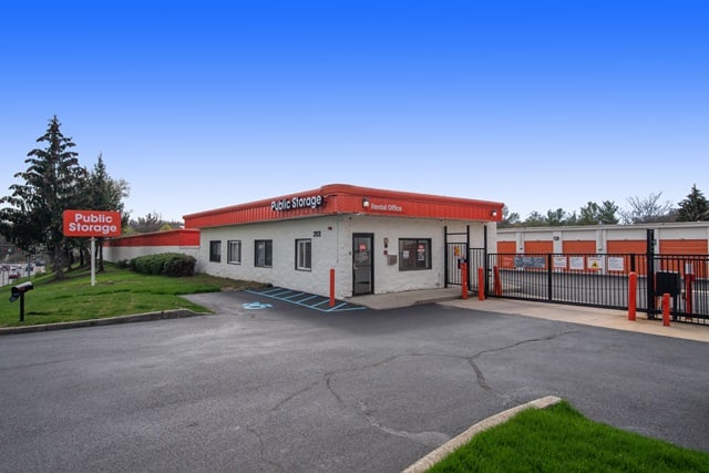20×10 Self Storage Unit in Spring Valley, NY 203 New Clarkstown Road Spring Valley, New York
