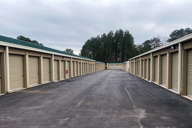 40×15 Parking Lot in Fayetteville, GA 983 Highway 85 S Fayetteville, Georgia 2